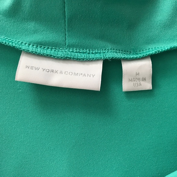 New York & Company Teal Sleeveless Top - Picture 3 of 5